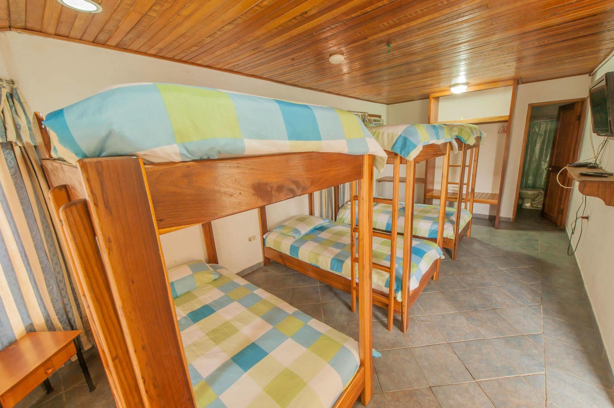 Hotel Posada Los Delfines Bocas del Toro Exteriér fotografie